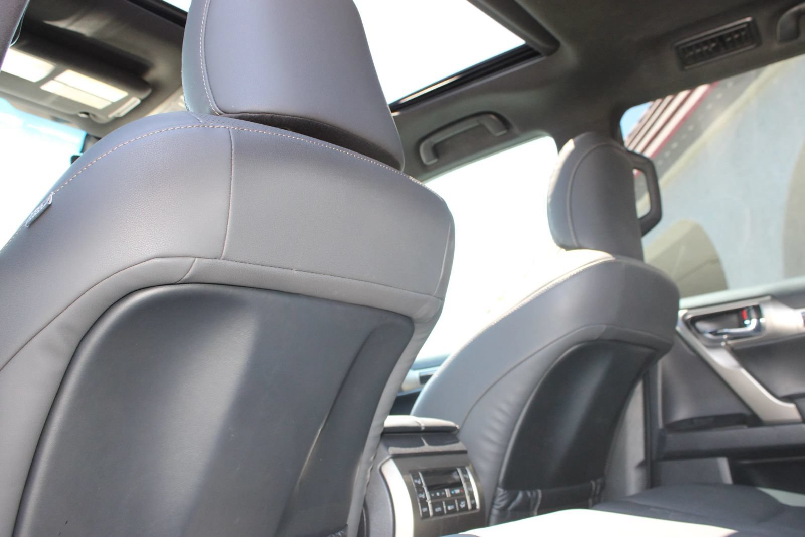Used 2020 Lexus GX 460 Premium w/ Premium Package AWD/4WD image 17