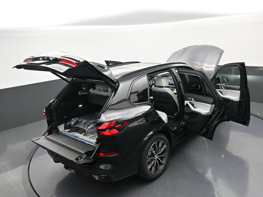 New 2026 BMW X5 xDrive50e w/ M Sport Package AWD/4WD image 44