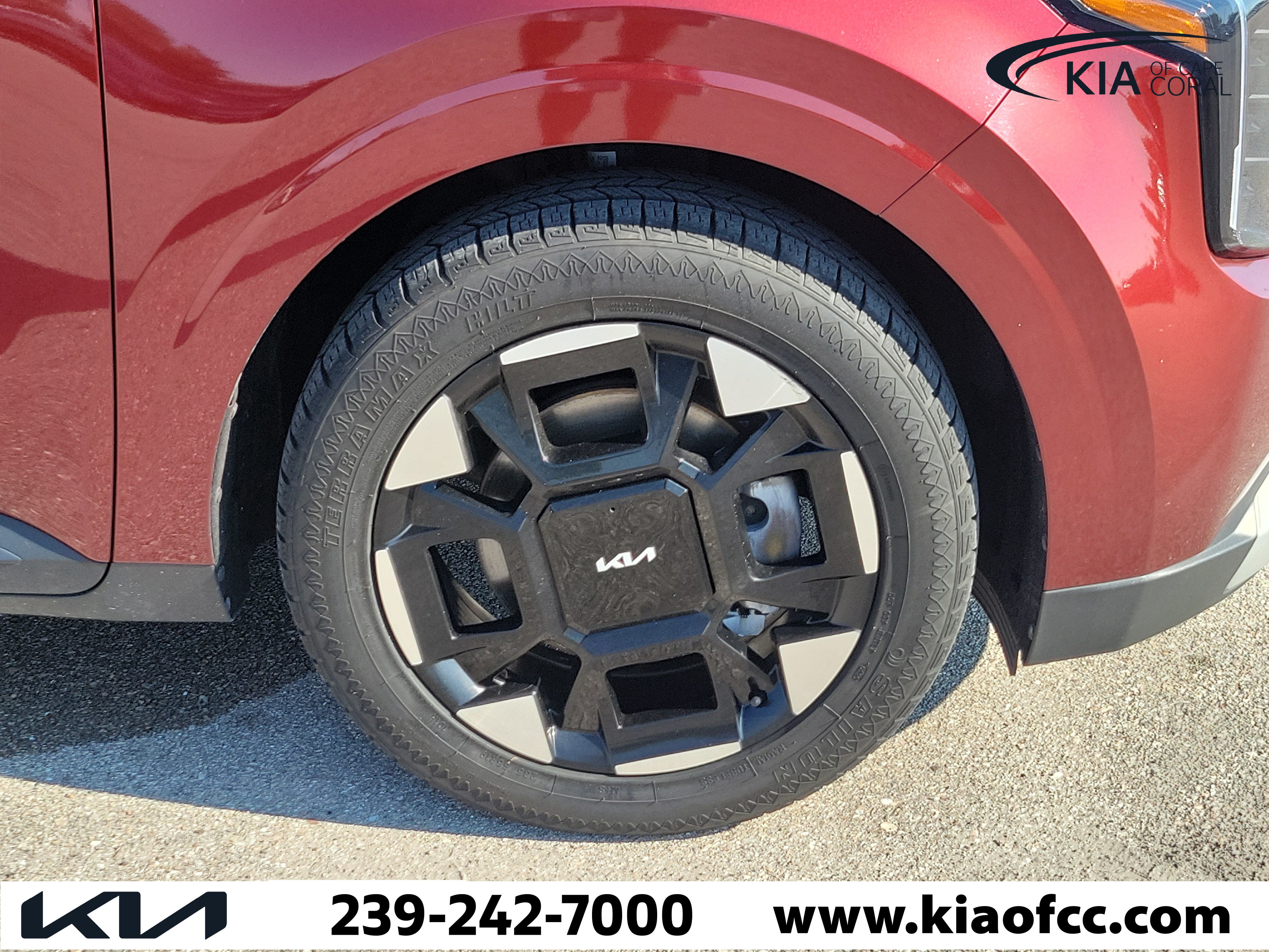 Certified 2025 Kia Carnival EX FWD image 7