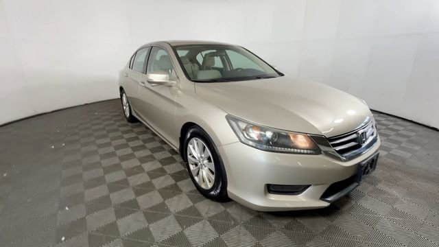Used 2015 Honda Accord EX image 16