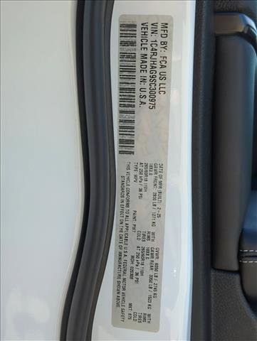 Used 2025 Jeep Grand Cherokee Laredo X w/ Luxury Tech Group I image 25