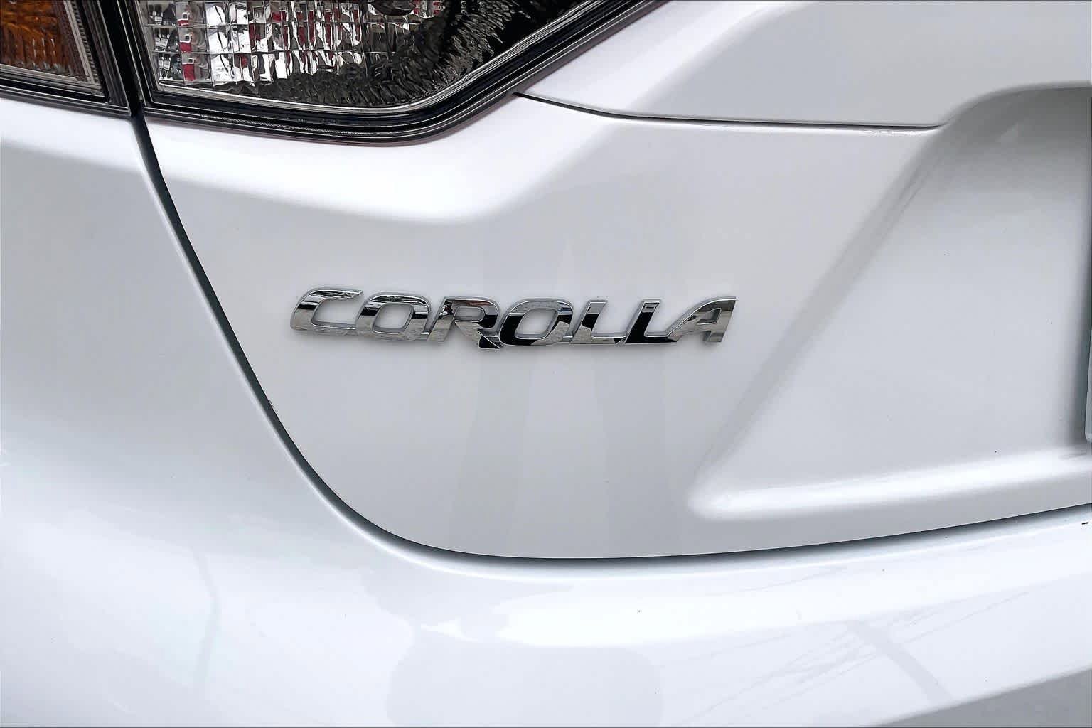 Used 2023 Toyota Corolla LE FWD image 30