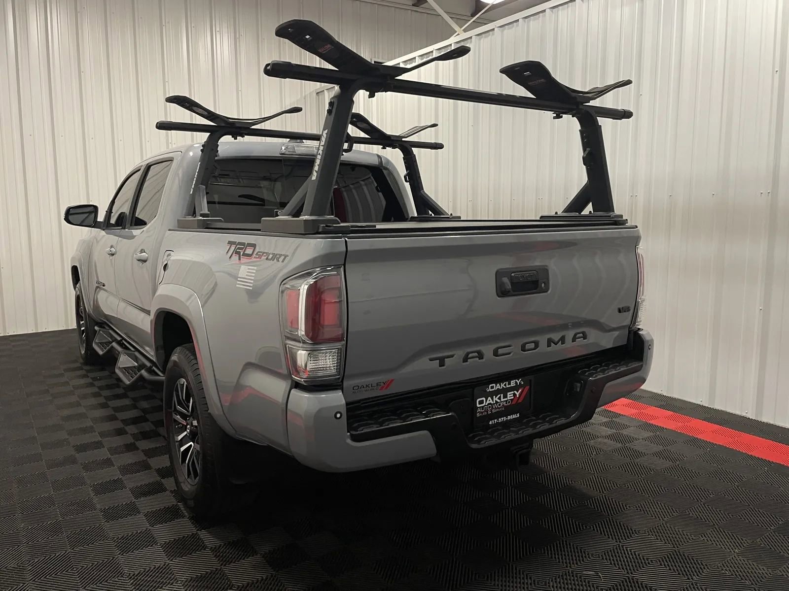 Used 2020 Toyota Tacoma TRD Sport w/ Technology Package image 16