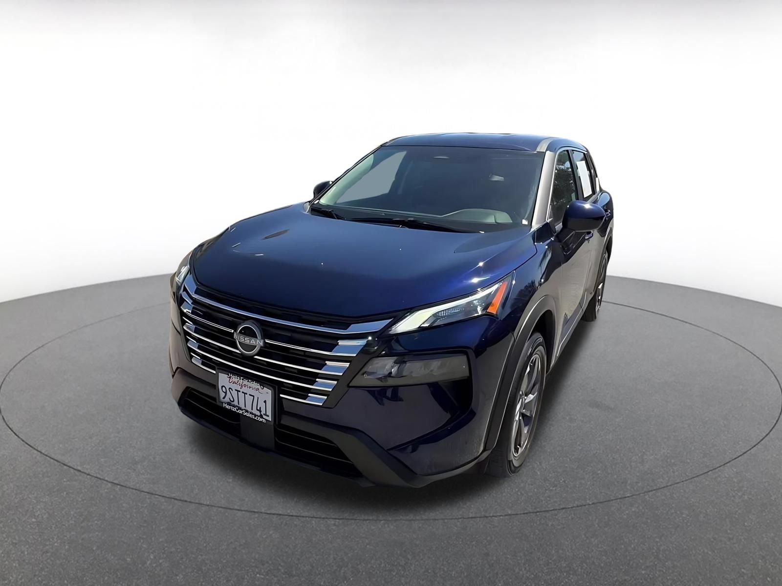 Used 2025 Nissan Rogue SV FWD image 7