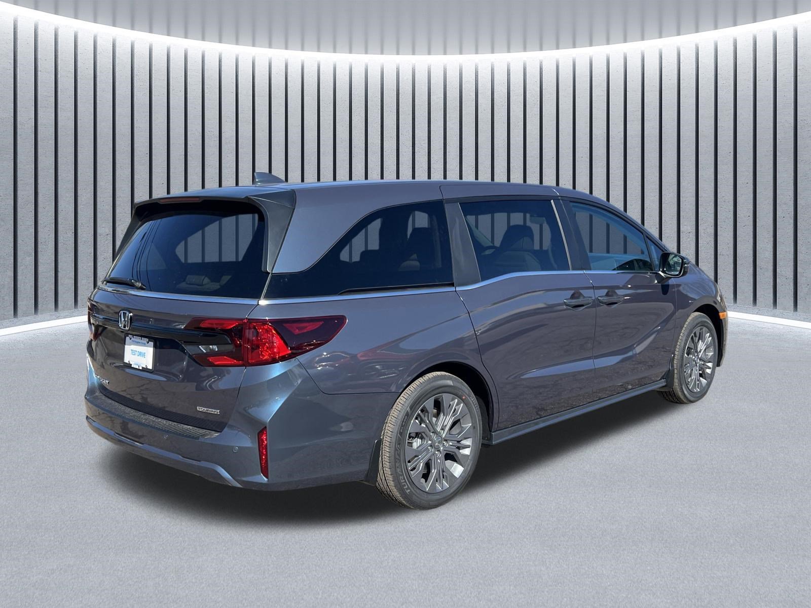 New 2026 Honda Odyssey Touring image 4