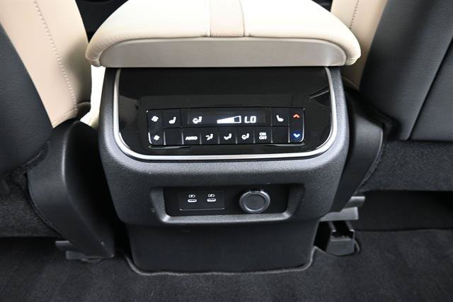 Used 2026 Nissan Armada Platinum Reserve AWD/4WD image 17