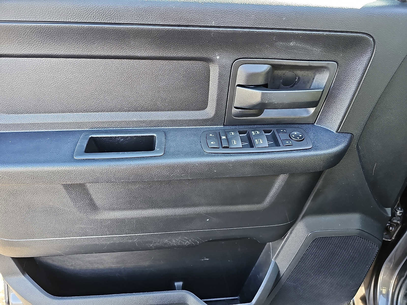 Used 2016 RAM 1500 Express image 12