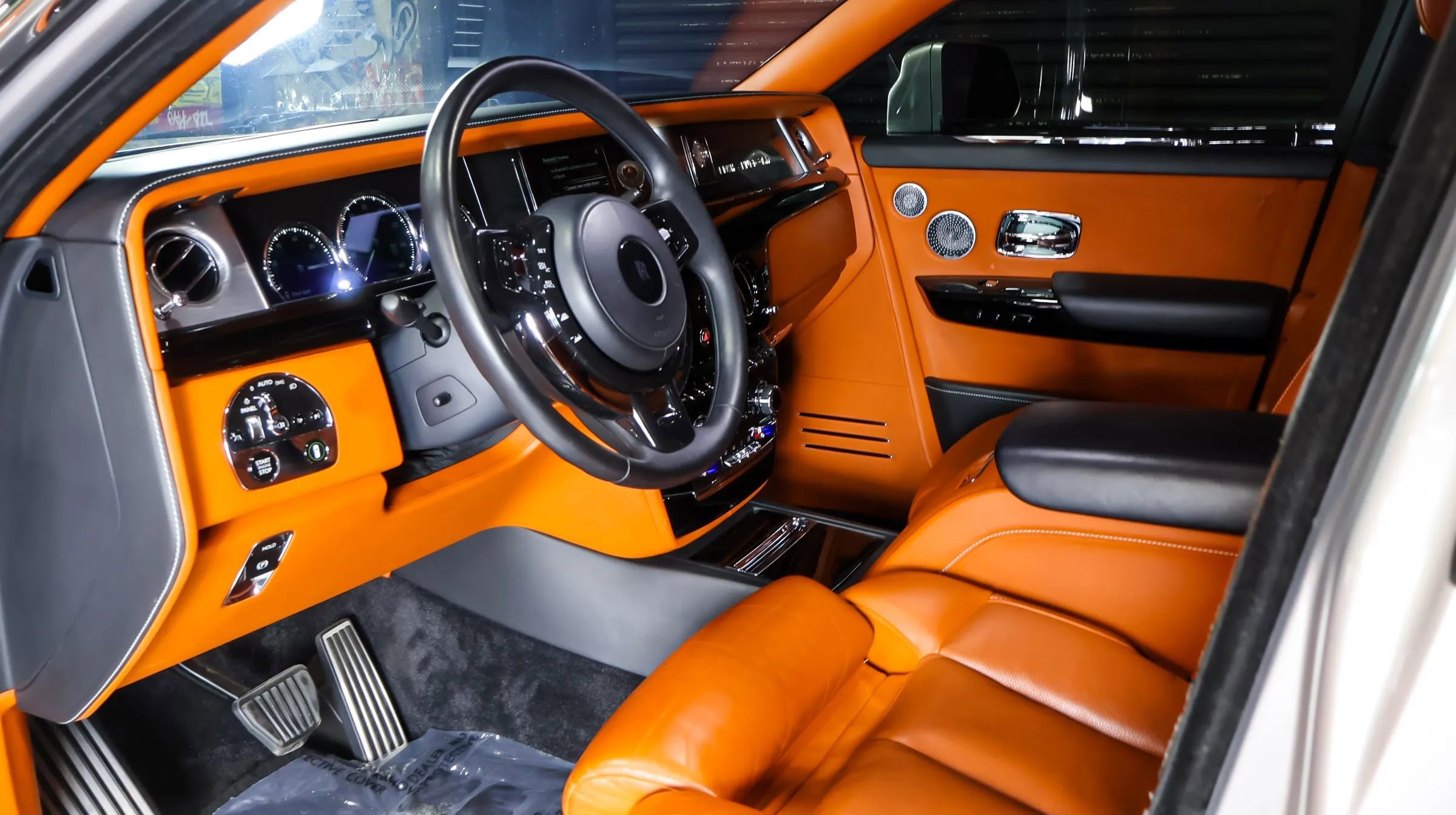 Used 2018 Rolls-Royce Phantom Sedan RWD image 16
