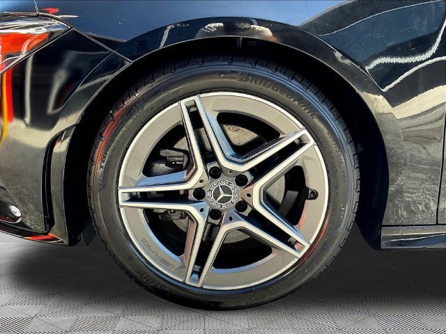 Used 2023 Mercedes-Benz CLA 250 4MATIC image 36