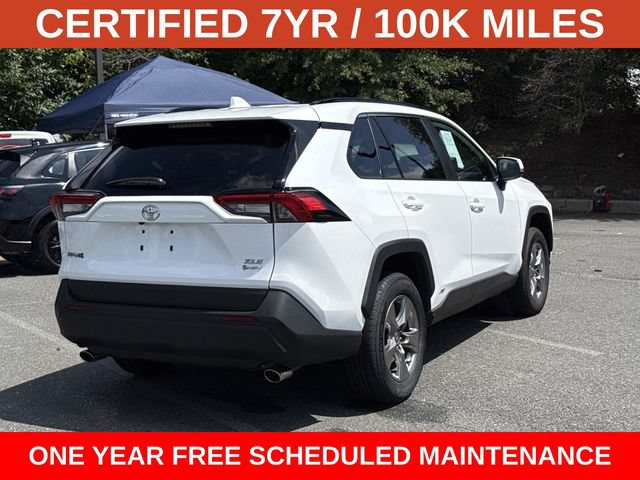 Used 2025 Toyota RAV4 XLE AWD/4WD image 2