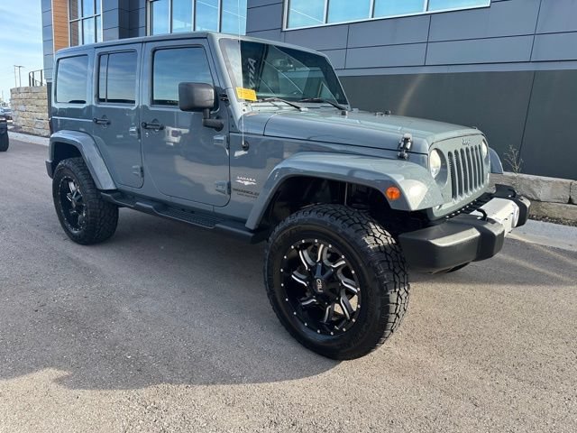 Used 2014 Jeep Wrangler Unlimited Sahara w/ Max Tow Package AWD/4WD image 8