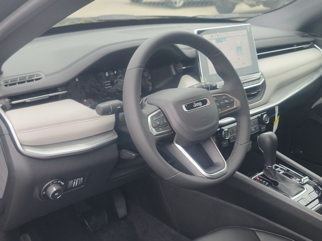 New 2026 Jeep Compass Limited w/ Sun, Sound & Navigation Group AWD/4WD image 7
