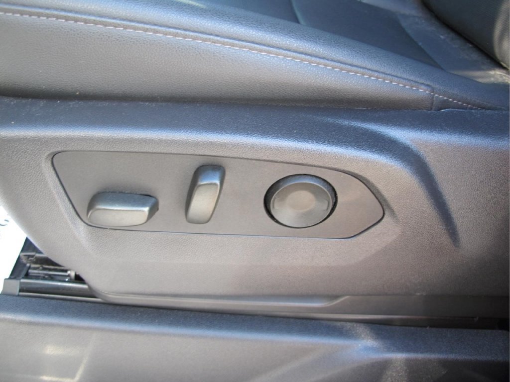 Used 2024 Chevrolet Silverado 2500 LTZ w/ LTZ Plus Package AWD/4WD image 13