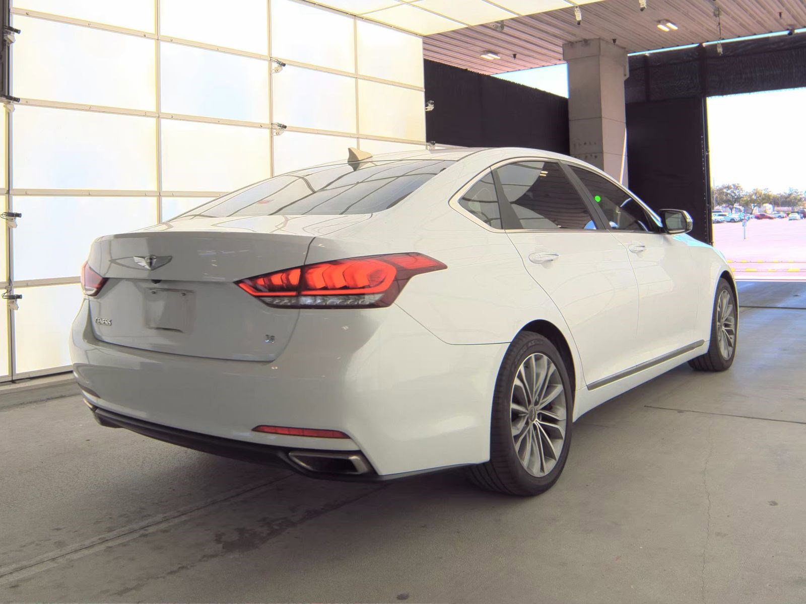 Used 2016 Hyundai Genesis 3.8 RWD image 6