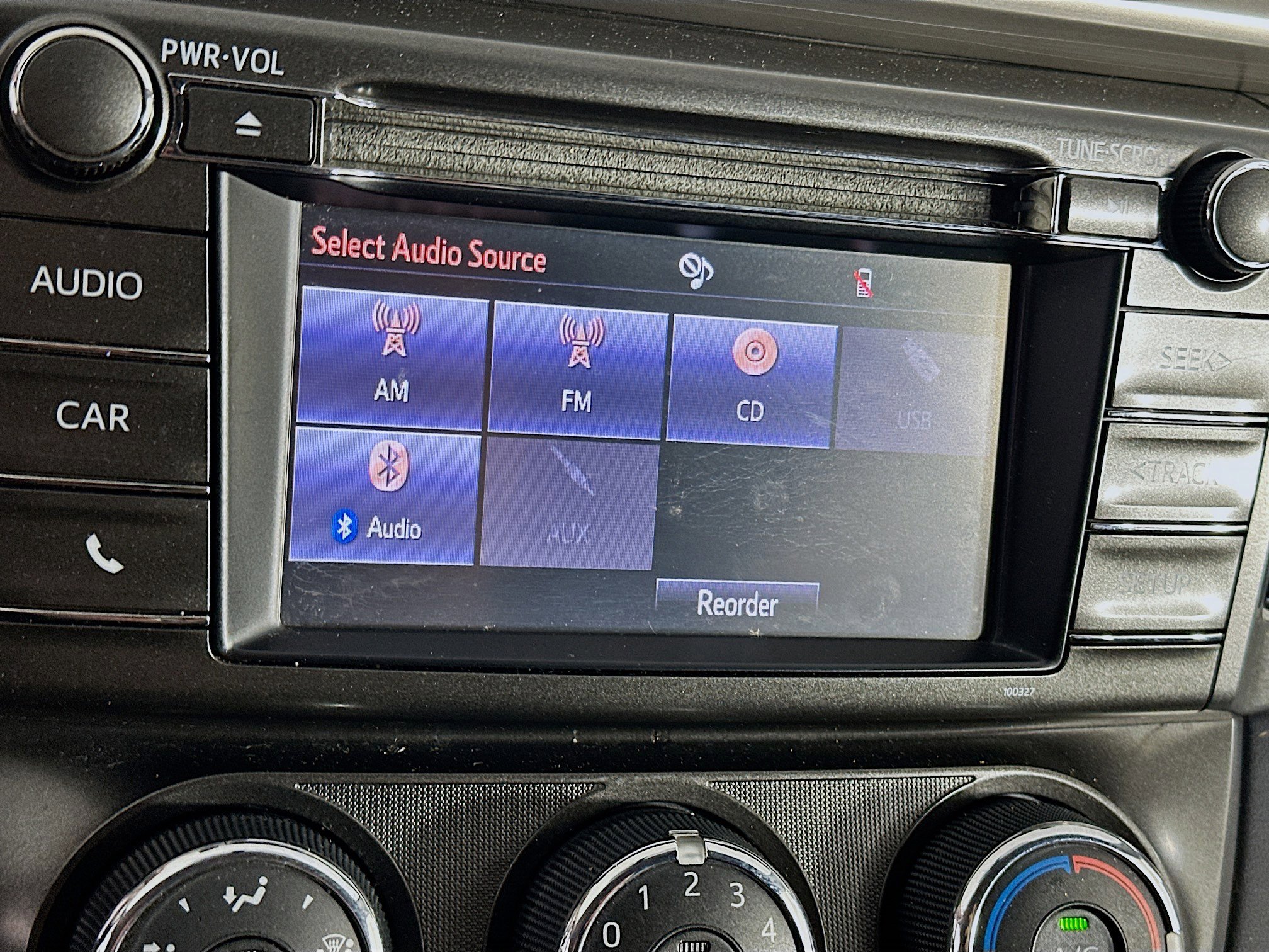 Used 2015 Toyota RAV4 LE FWD image 21