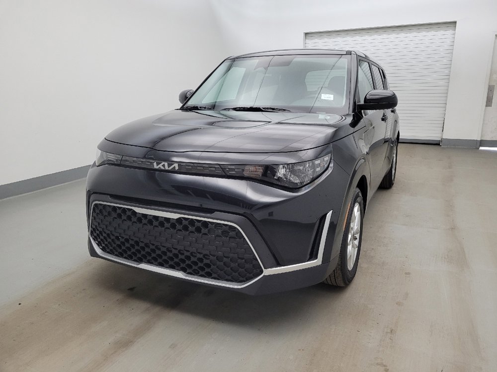 Used 2025 Kia Soul LX FWD image 15