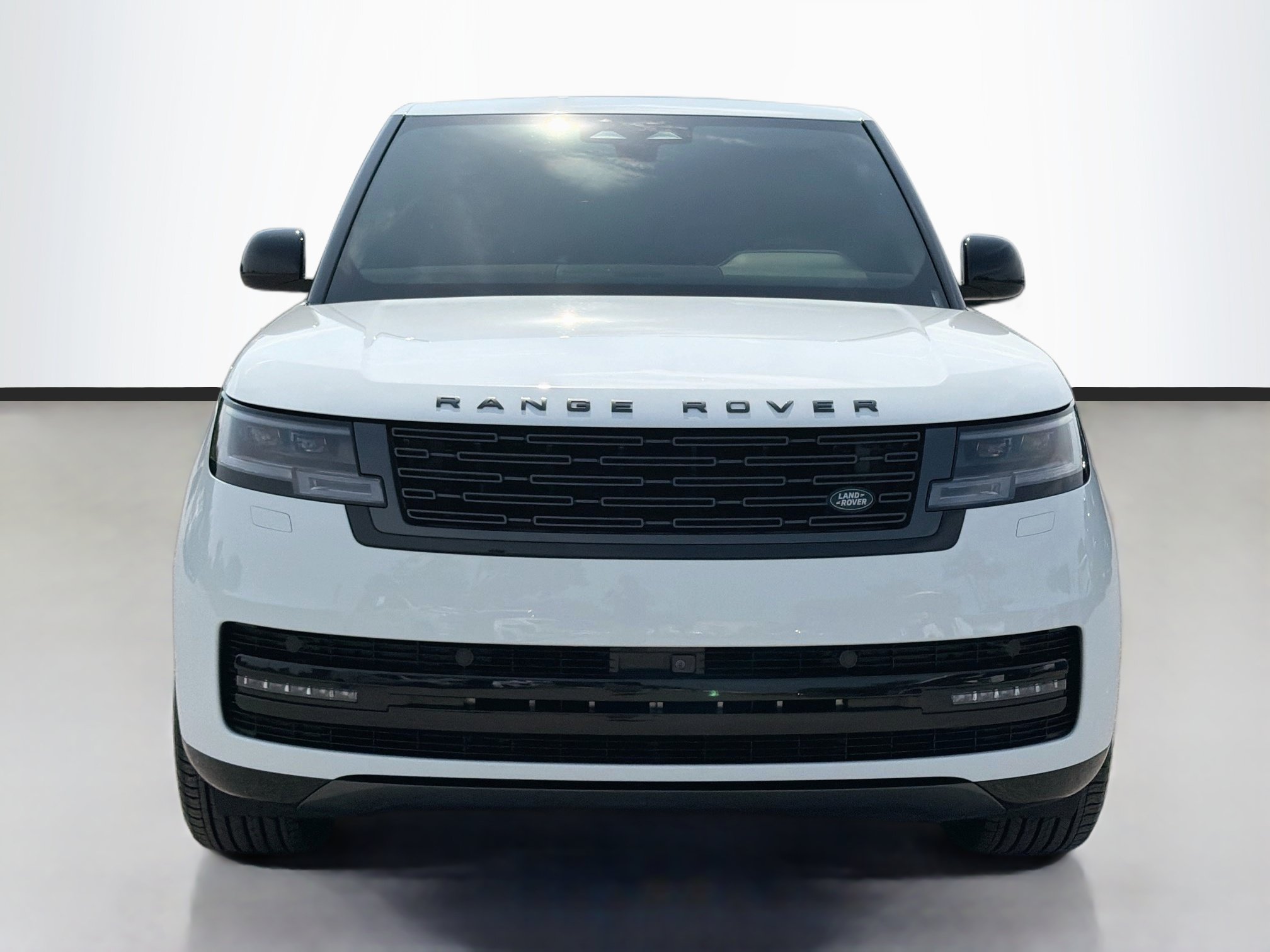 Used 2025 Land Rover Range Rover SE AWD/4WD image 8