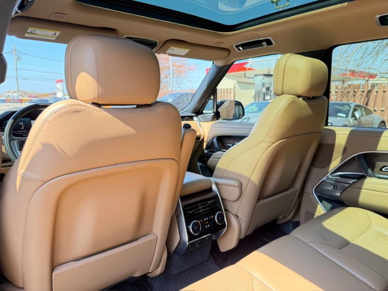 Used 2023 Land Rover Range Rover SE AWD/4WD image 18