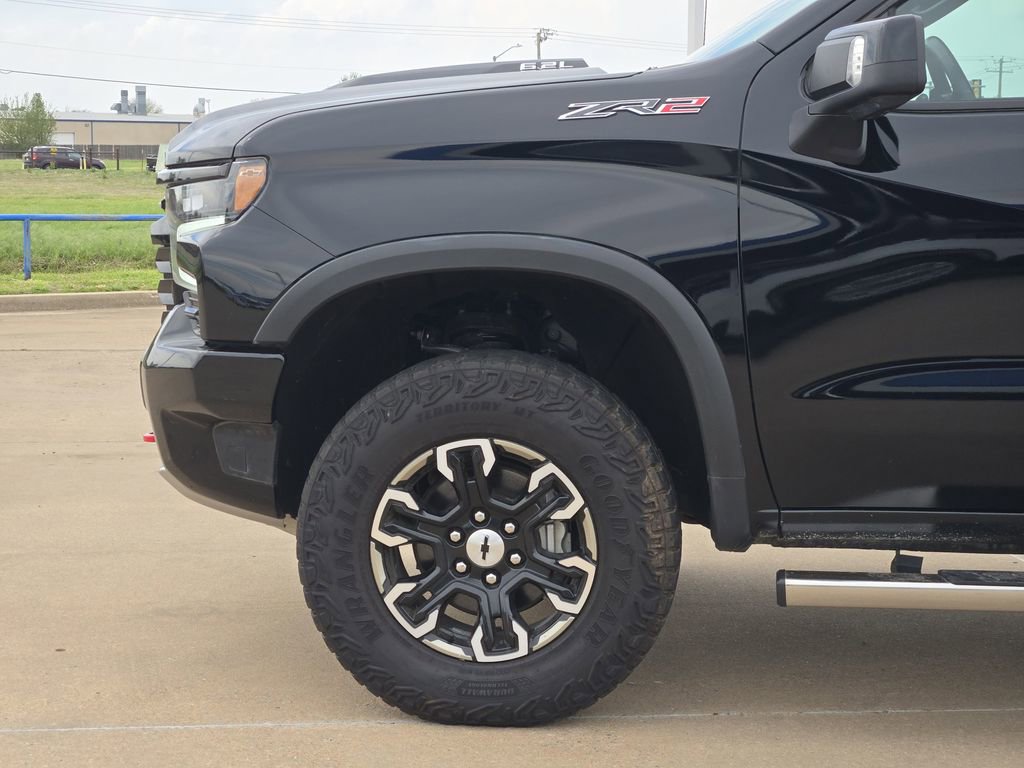 Used 2024 Chevrolet Silverado 1500 ZR2 w/ Technology Package AWD/4WD image 29