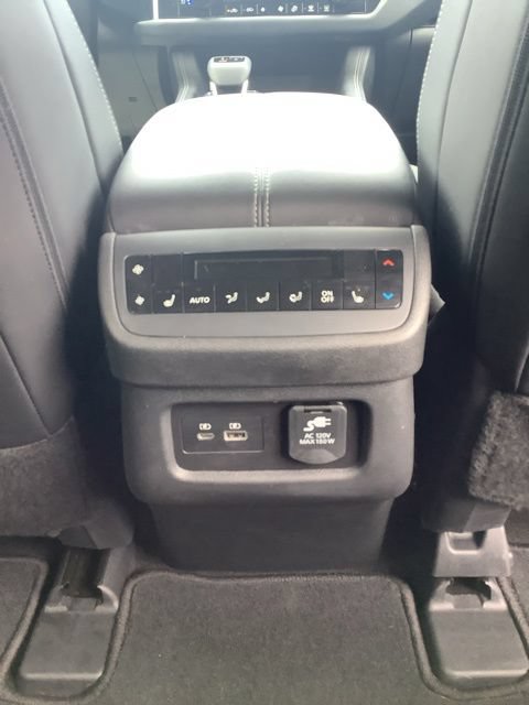Used 2024 Nissan Pathfinder Platinum w/ Cargo Package AWD/4WD image 23