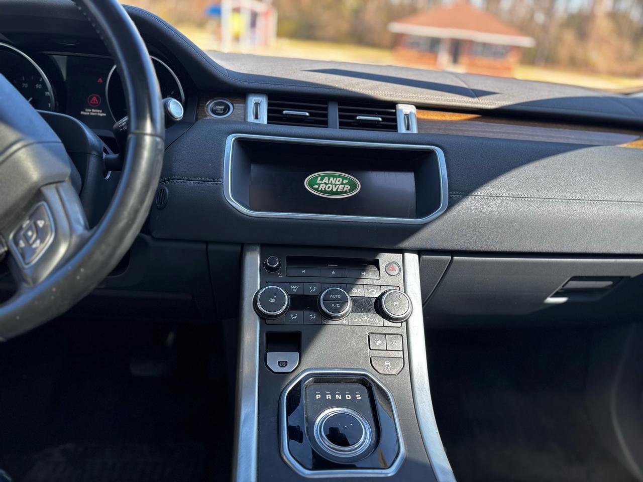 Used 2017 Land Rover Range Rover Evoque HSE AWD/4WD image 6