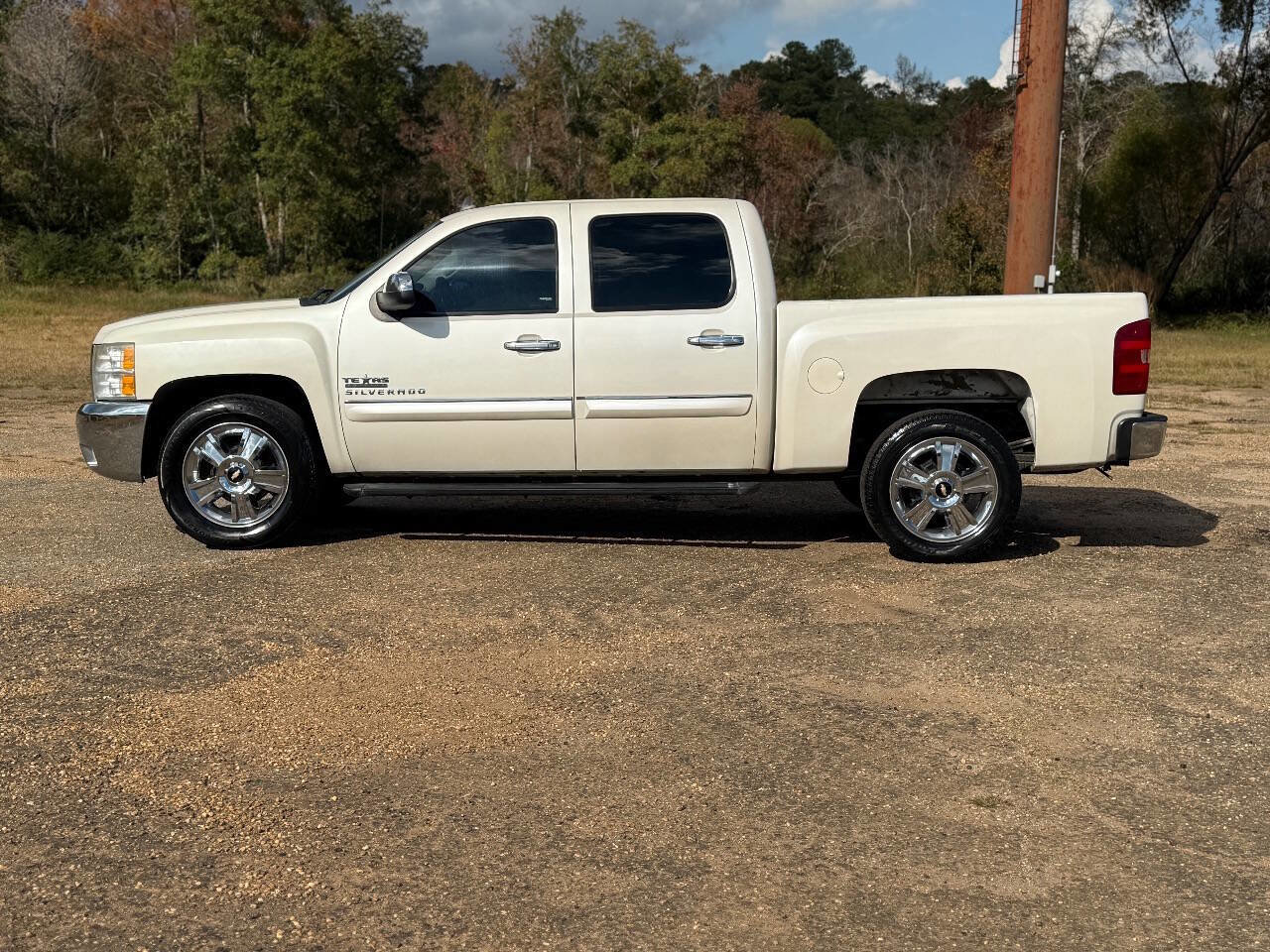 Used 2012 Chevrolet Silverado 1500 LT image 2