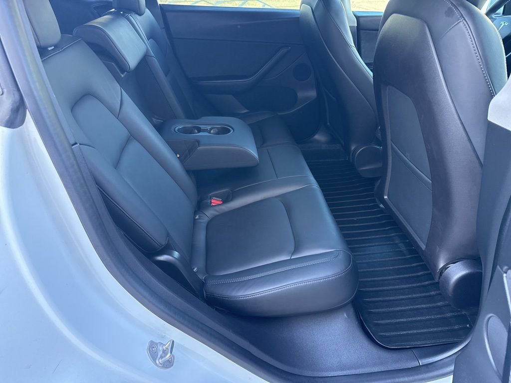 Used 2020 Tesla Model Y Long Range image 25