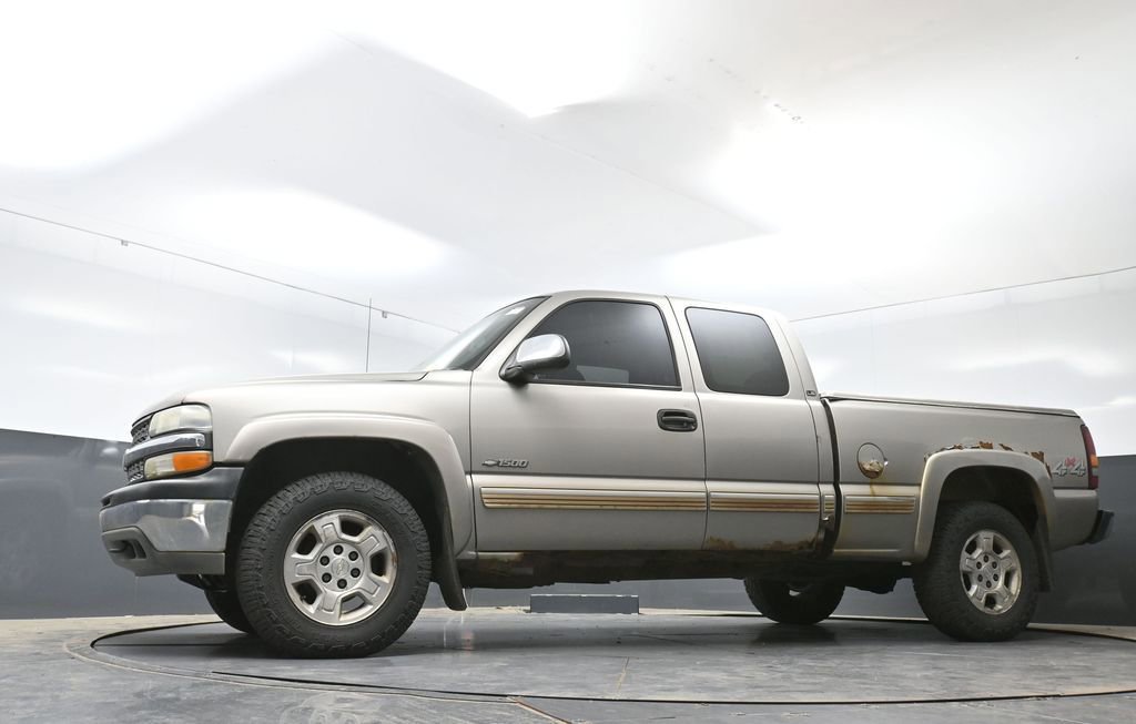 Used 2001 Chevrolet Silverado 1500 LS w/ Firm Ride Suspension Pkg AWD/4WD image 26
