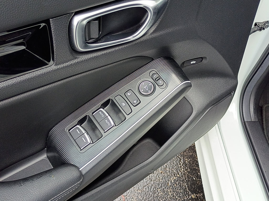 Certified 2025 Honda Civic Sport Touring image 16