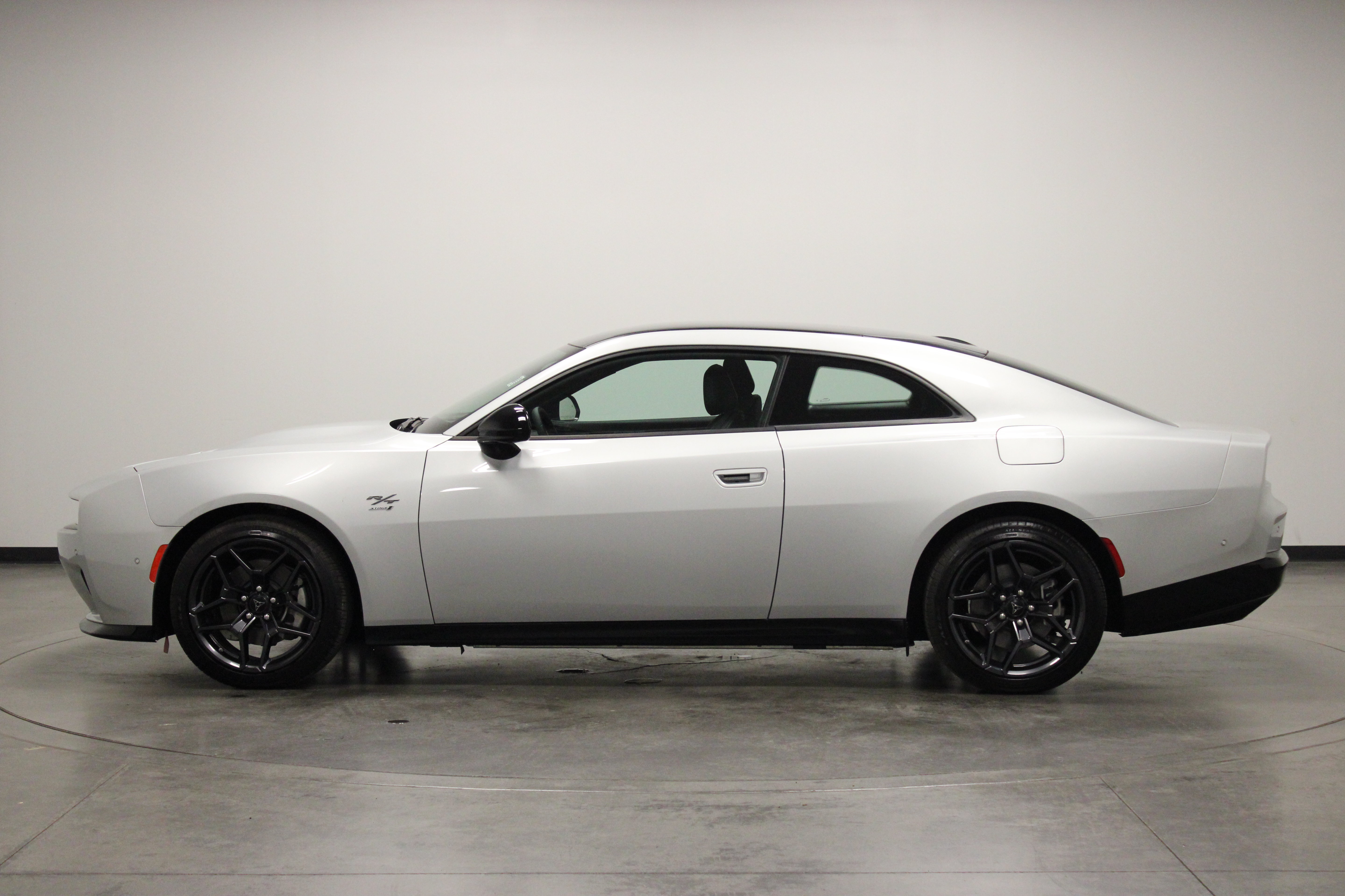 Used 2024 Dodge Charger Daytona R/T w/ Plus Group AWD/4WD image 5