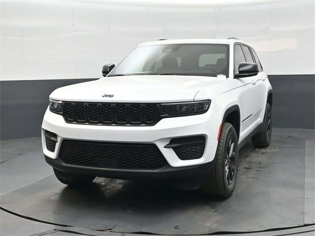 New 2025 Jeep Grand Cherokee Laredo image 8