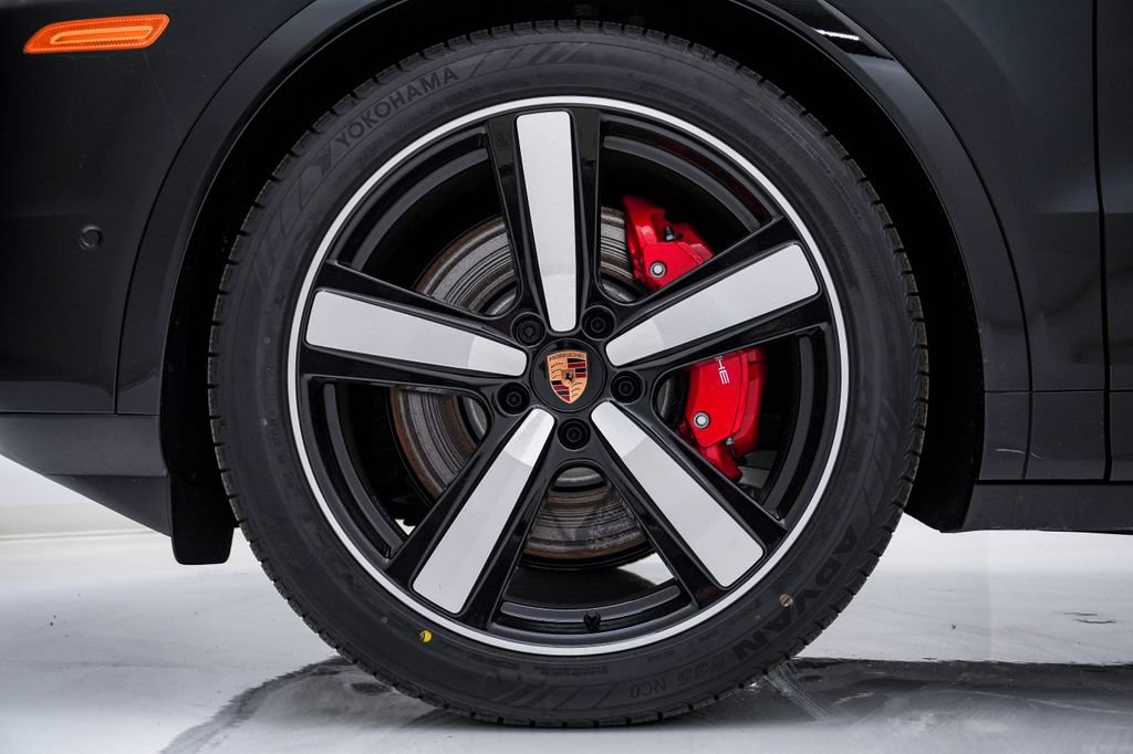 New 2026 Porsche Cayenne S AWD/4WD image 13