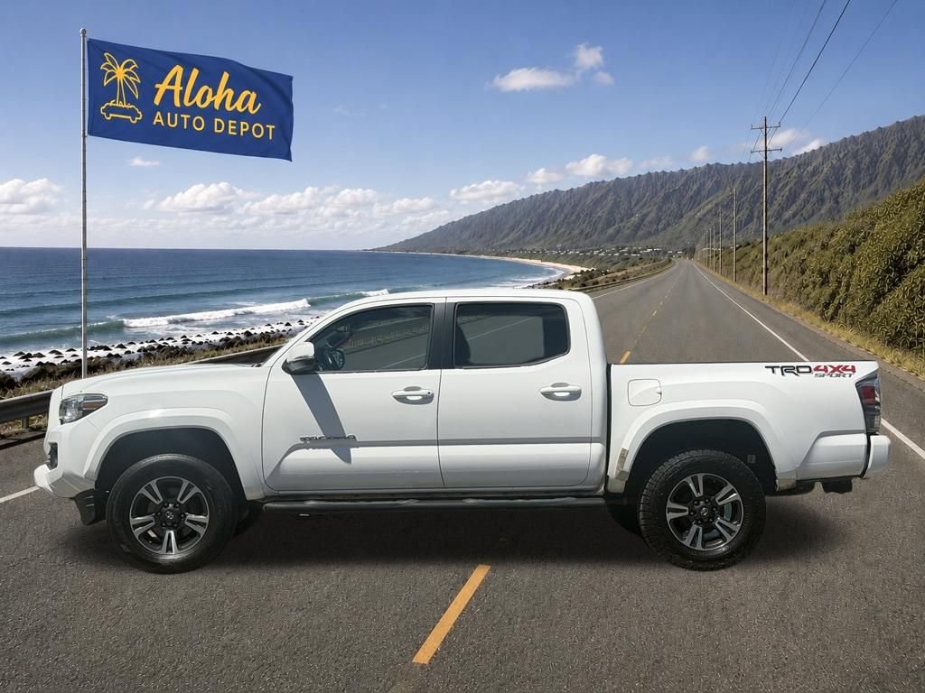 Used 2018 Toyota Tacoma TRD Sport AWD/4WD image 2