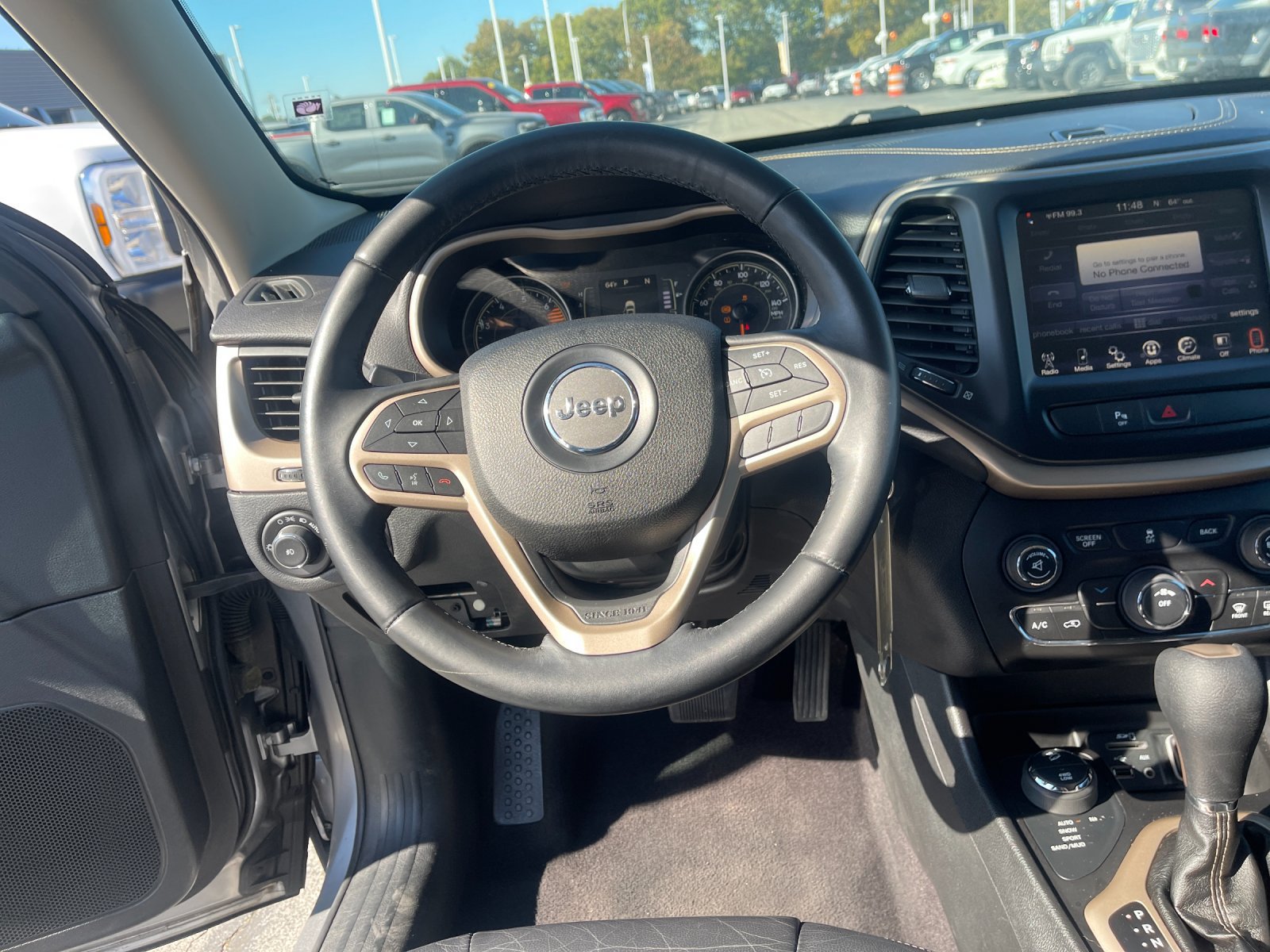 Used 2017 Jeep Cherokee Latitude w/ Safety/Convenience Group AWD/4WD image 17