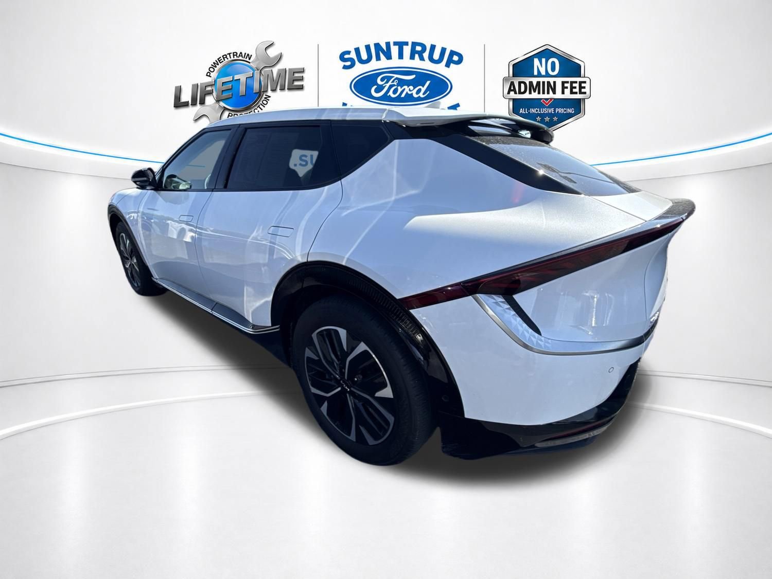Used 2024 Kia EV6 Wind w/ Wind Technology Package RWD image 3