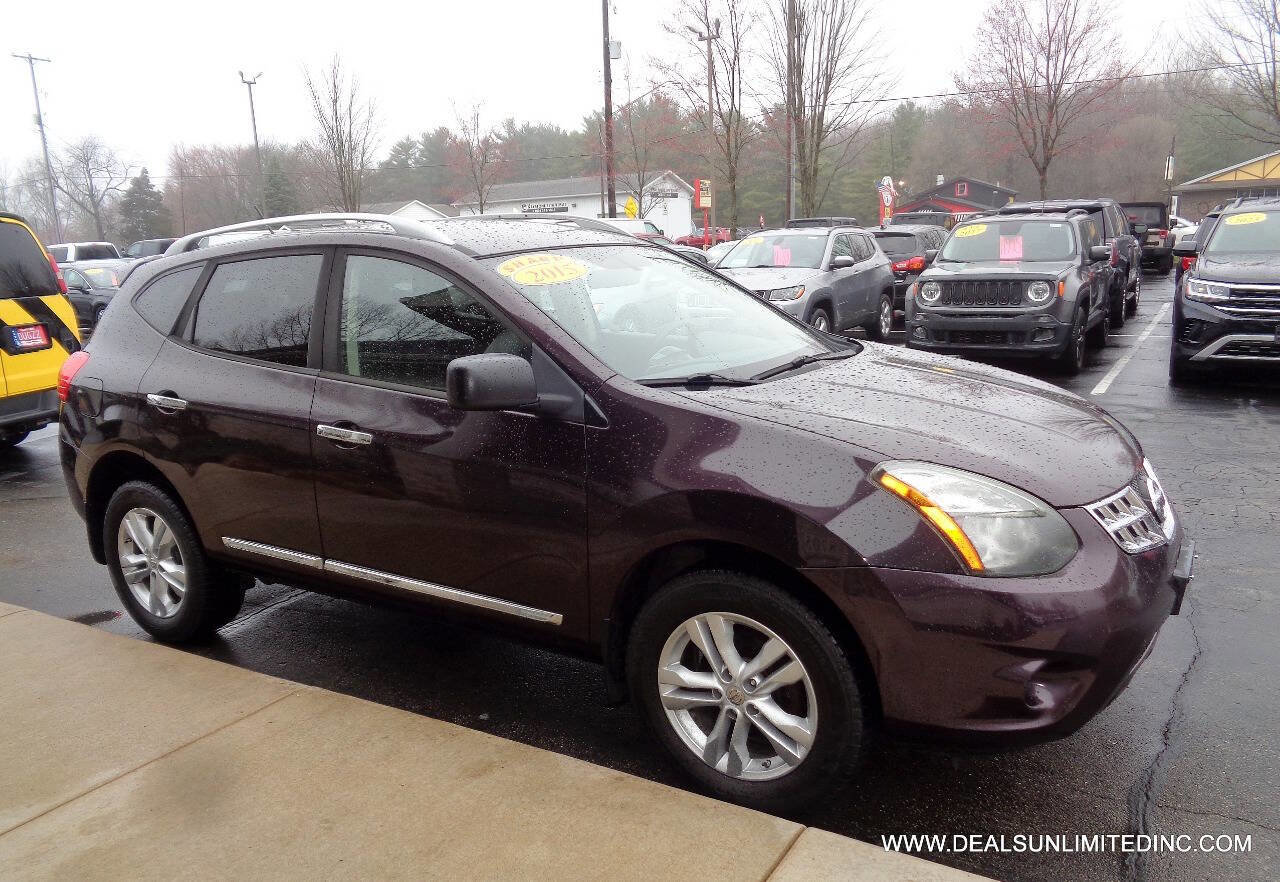 Used 2015 Nissan Rogue S w/ Convenience Package image 2