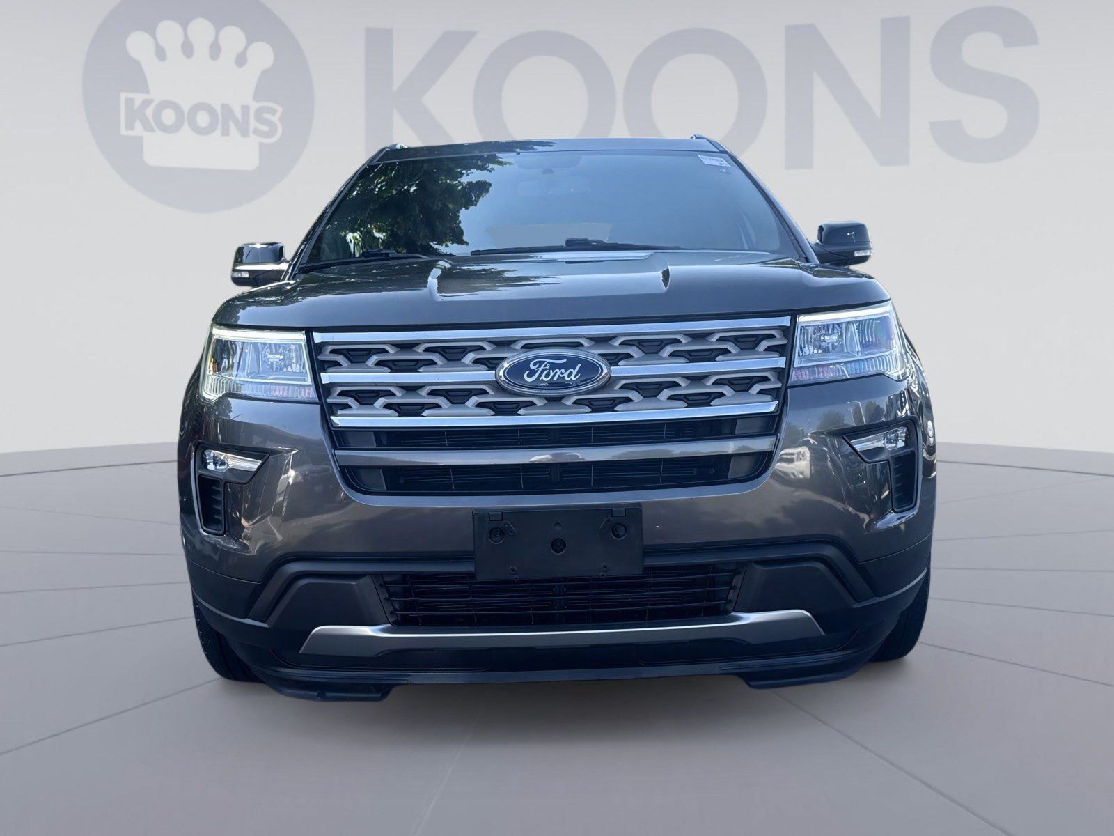 Used 2018 Ford Explorer XLT w/ Equipment Group 201A FWD image 11
