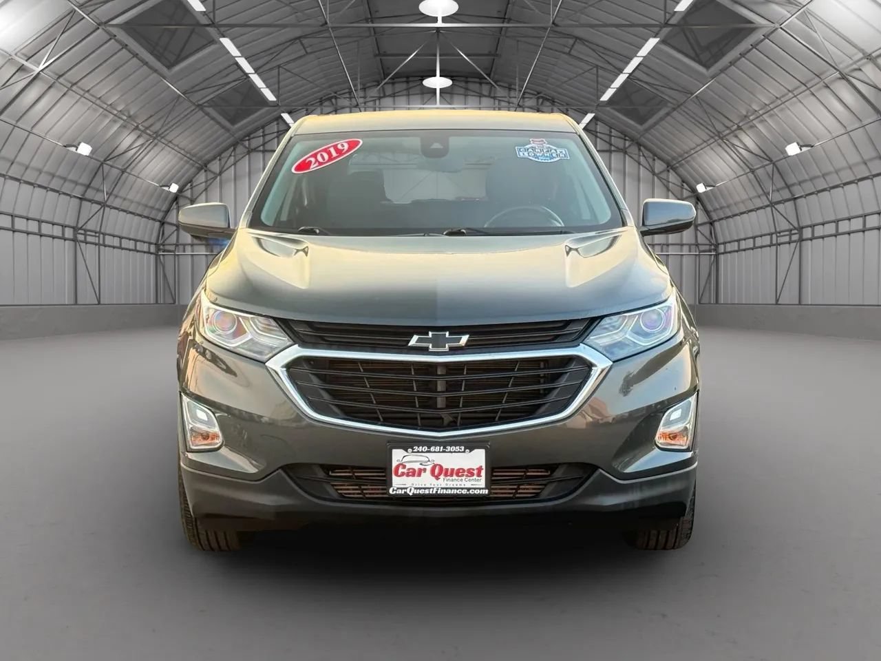 Used 2019 Chevrolet Equinox LT w/ Driver Convenience Package FWD image 2