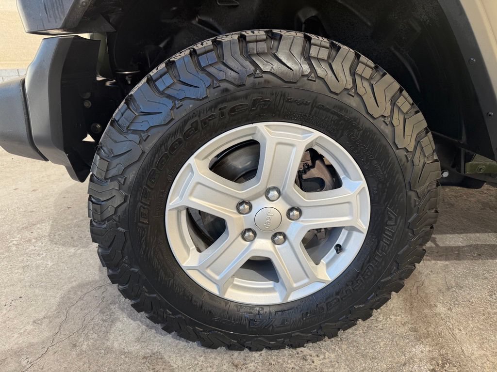 Used 2020 Jeep Wrangler Unlimited Sport S w/ Sun And Sound Package AWD/4WD image 11