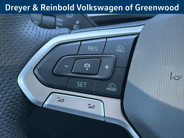 New 2025 Volkswagen Tiguan SE R-Line image 15