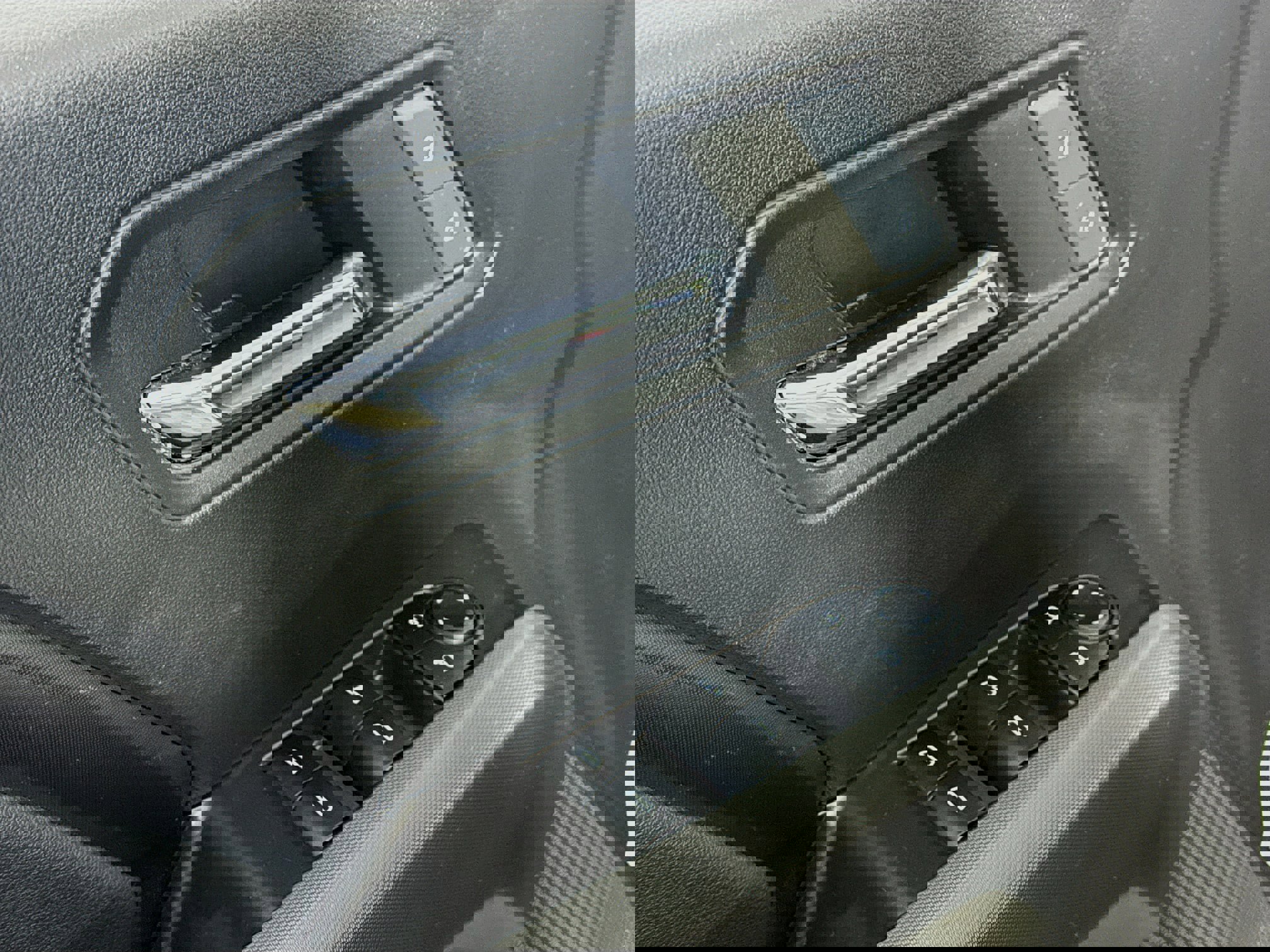 Used 2024 GMC Canyon Elevation w/ Convenience Package image 19