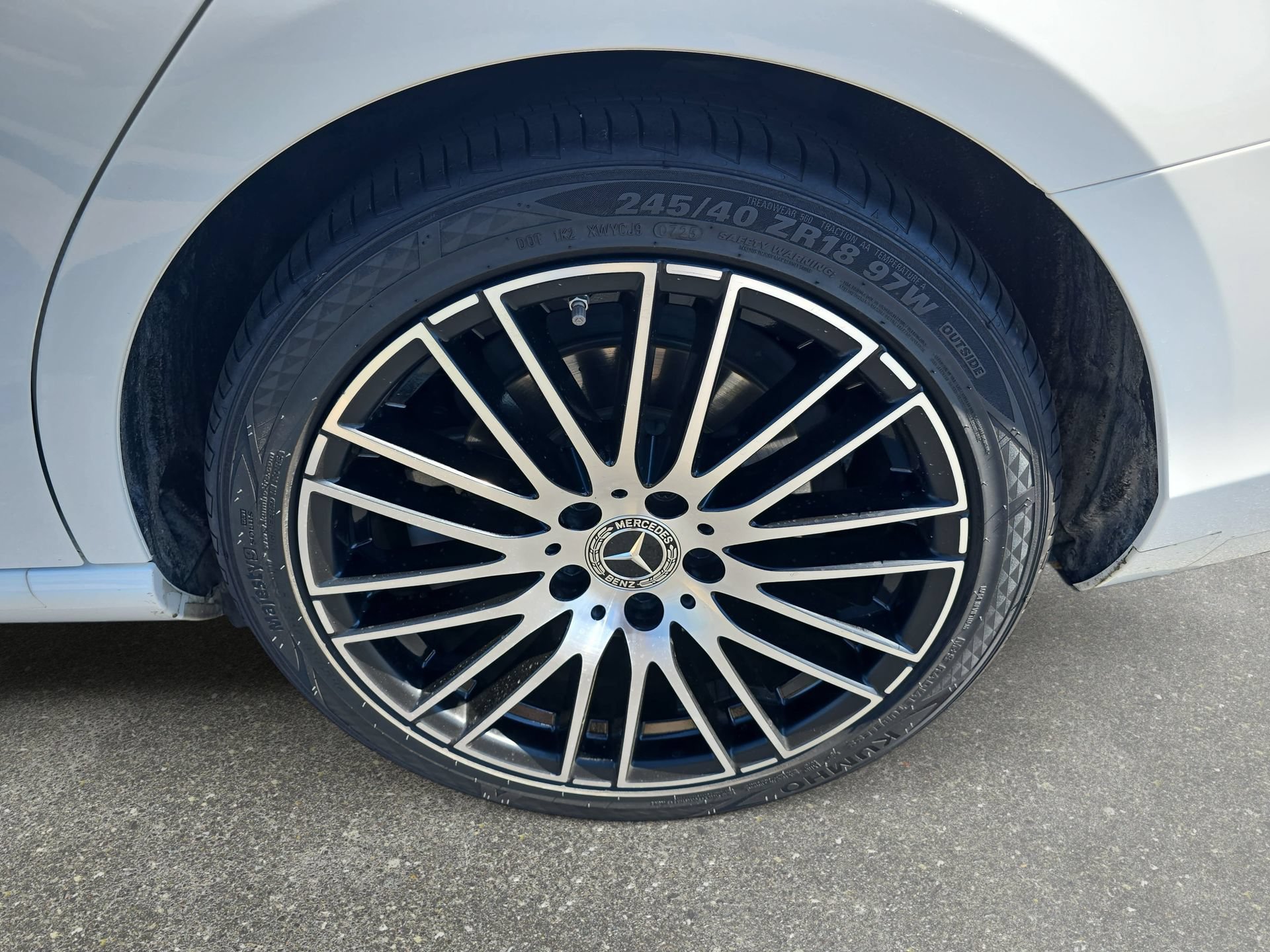 Used 2024 Mercedes-Benz C 300 4MATIC Sedan image 32