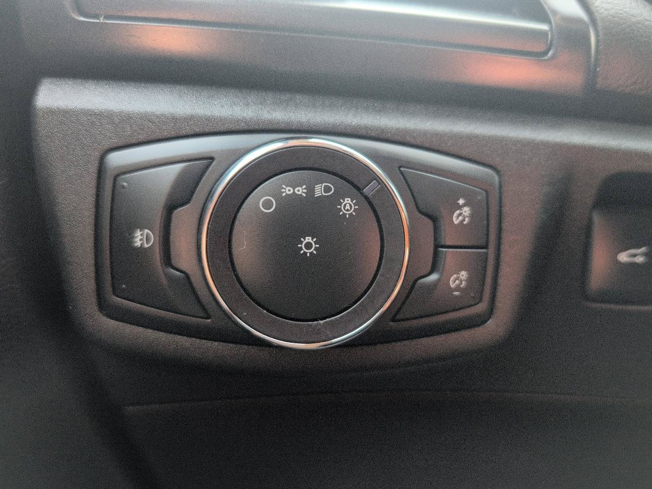 Used 2019 Ford Fusion Titanium AWD/4WD image 19