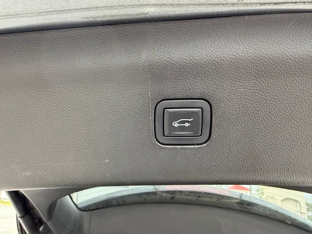 Used 2020 Buick Enclave Essence FWD image 8