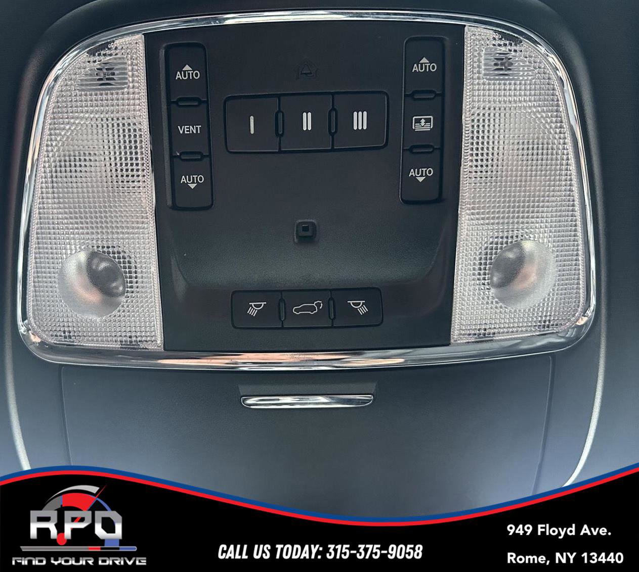 Used 2019 Jeep Grand Cherokee Limited w/ Luxury Group II image 31