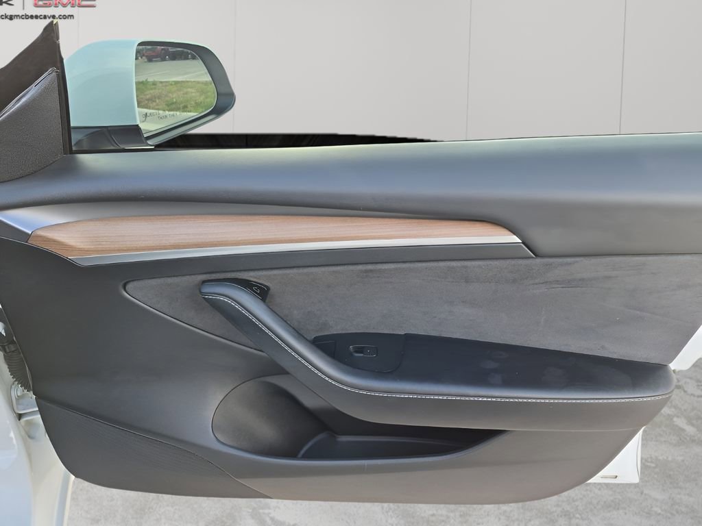 Used 2021 Tesla Model 3 Standard Range Plus image 13