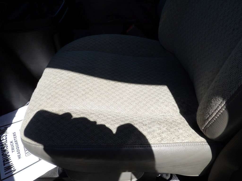 Used 2021 Chevrolet Express 3500 w/ Power Convenience Package RWD image 18