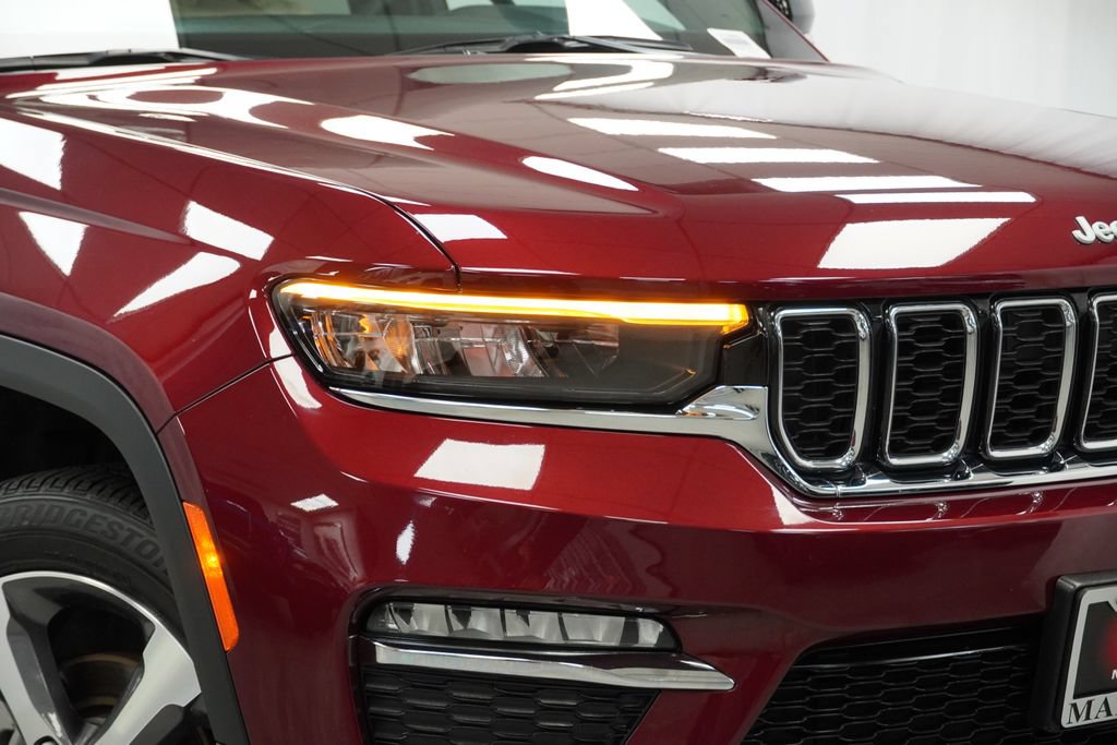 Certified 2025 Jeep Grand Cherokee Limited AWD/4WD image 5