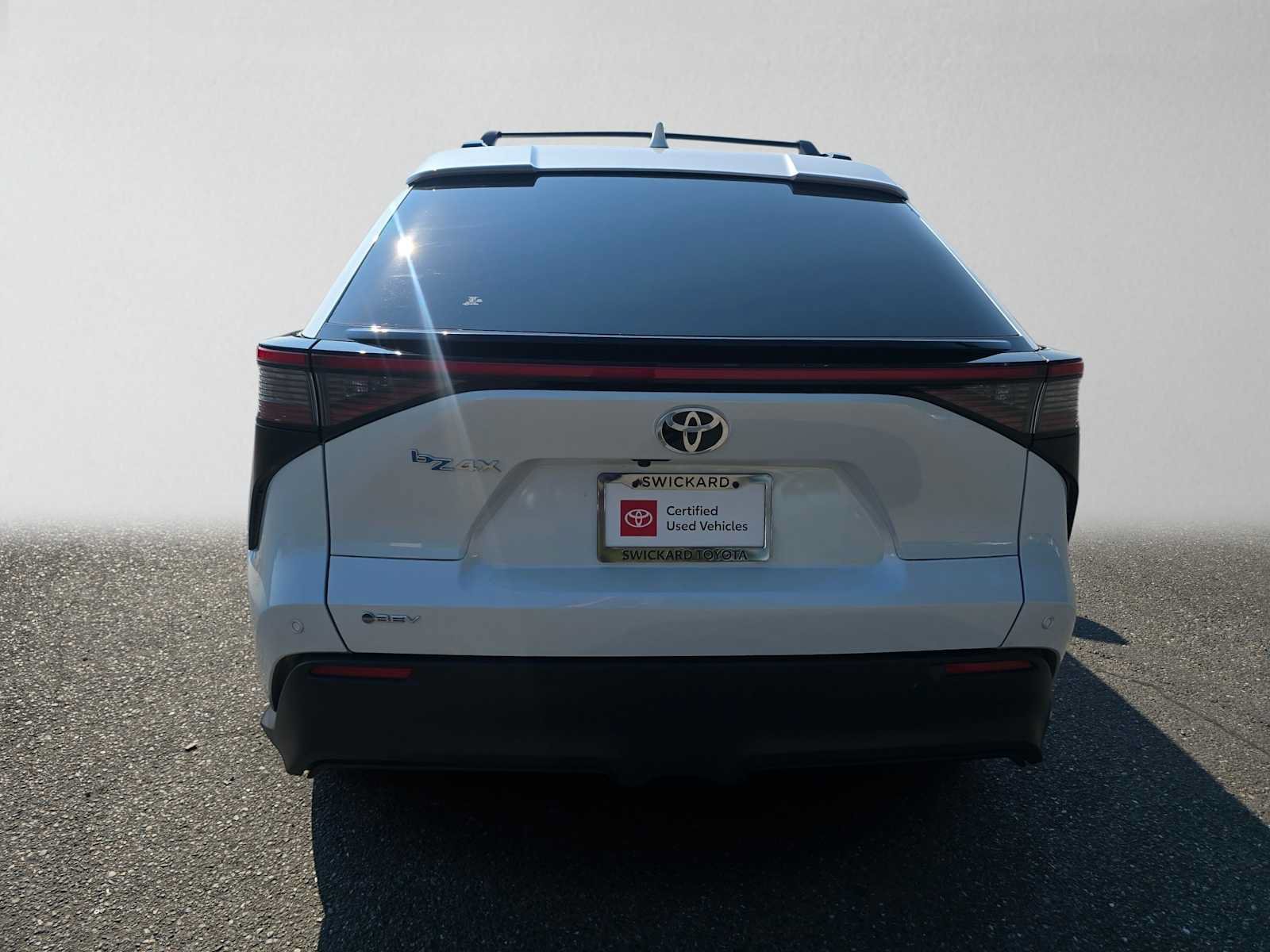Used 2025 Toyota bZ4X FWD image 4
