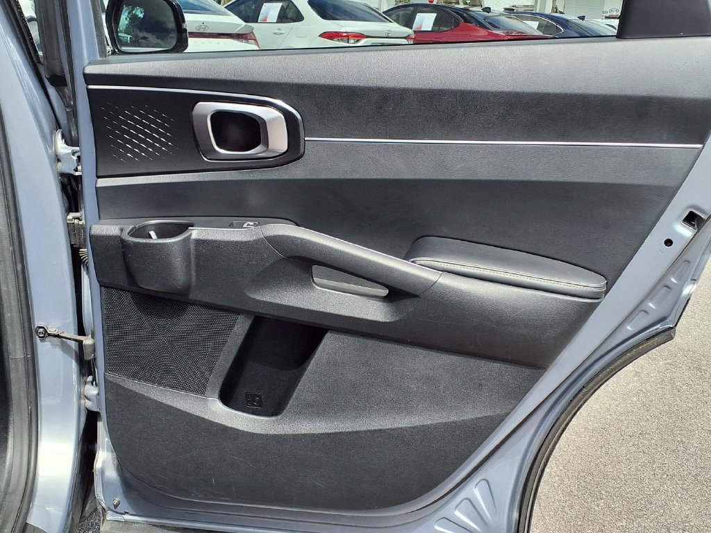 Used 2021 Kia Sorento LX FWD image 15